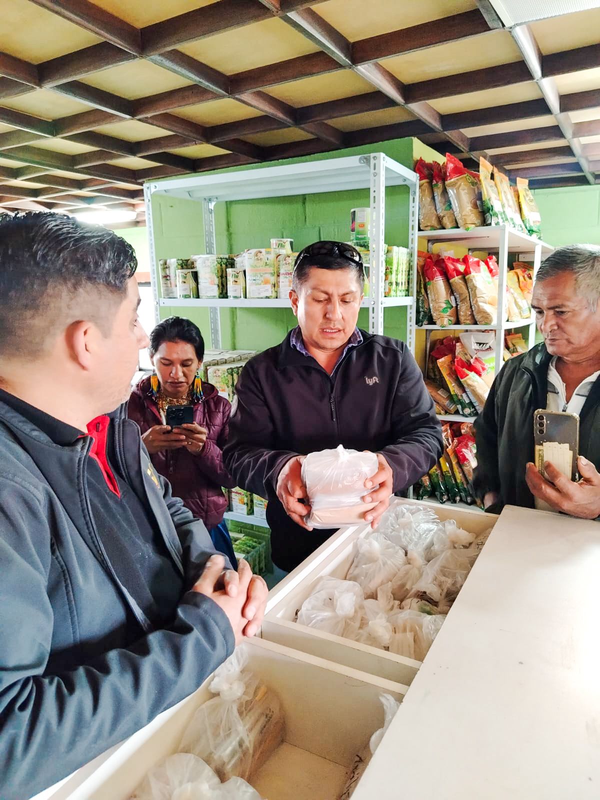 Pastaza Progresa EP fortalece alianzas y conocimientos técnicos en visita productiva a Pichincha